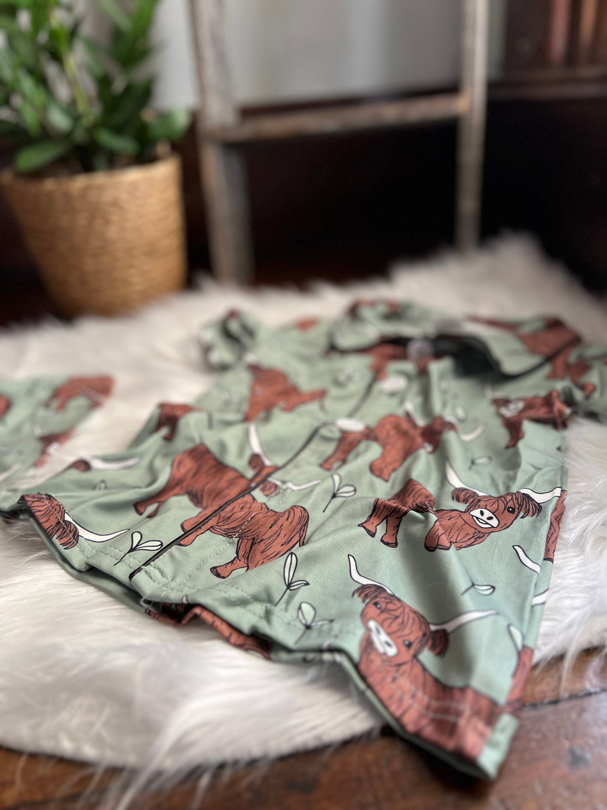 Western Highland Cow Short Sleeve Pajama Set-Briar & Ivy
